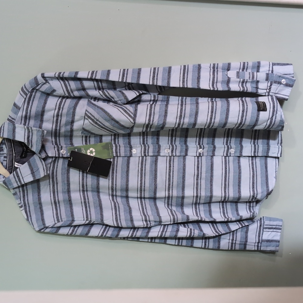 NEW Mens Small Silver Jeans Button Up *A6